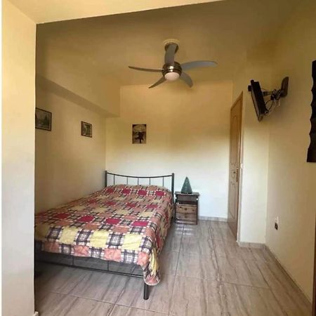 City Center Apartment Samos Town Buitenkant foto